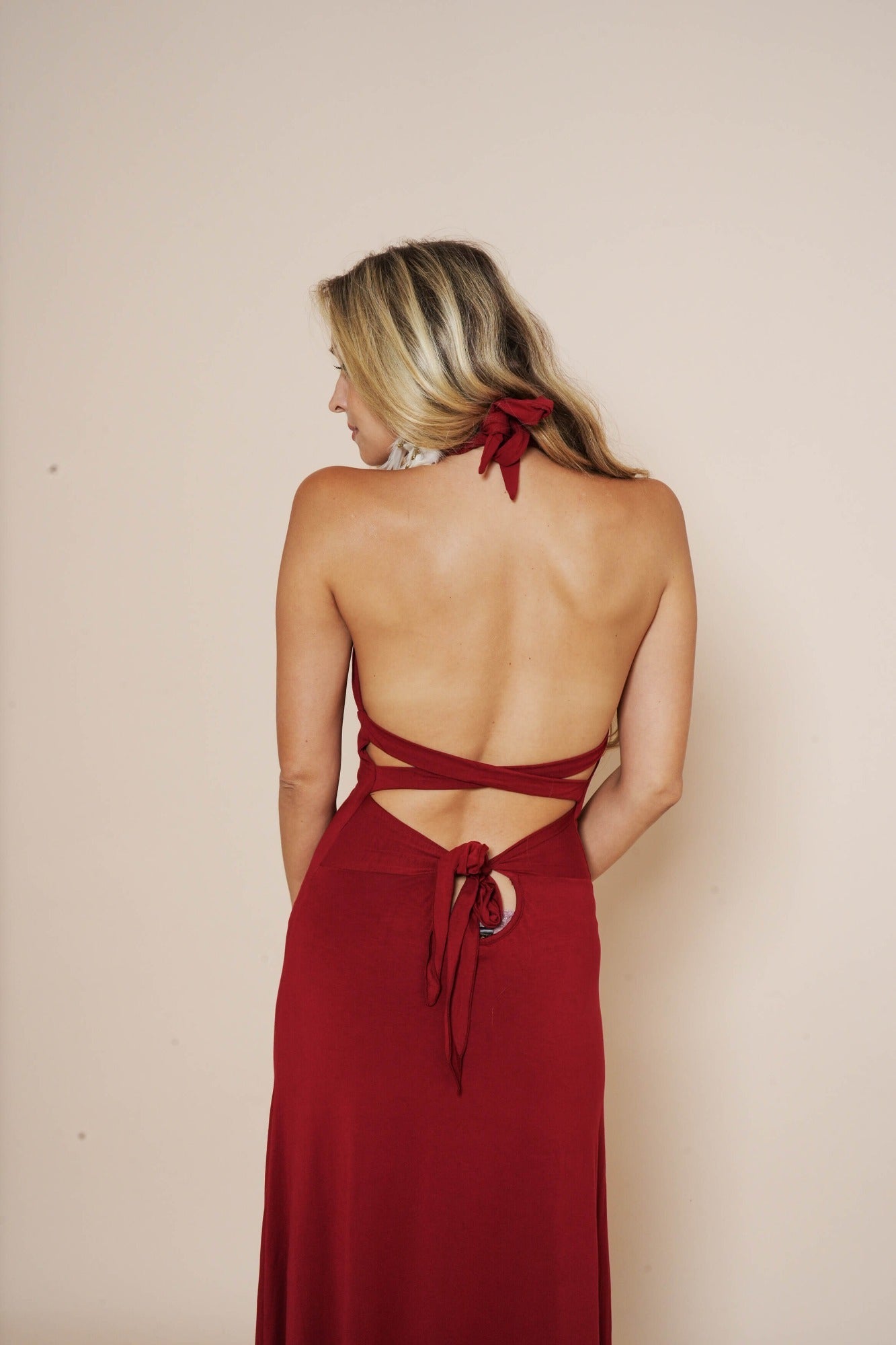 Beautiful long halter dress, with a side cut in scarlet.